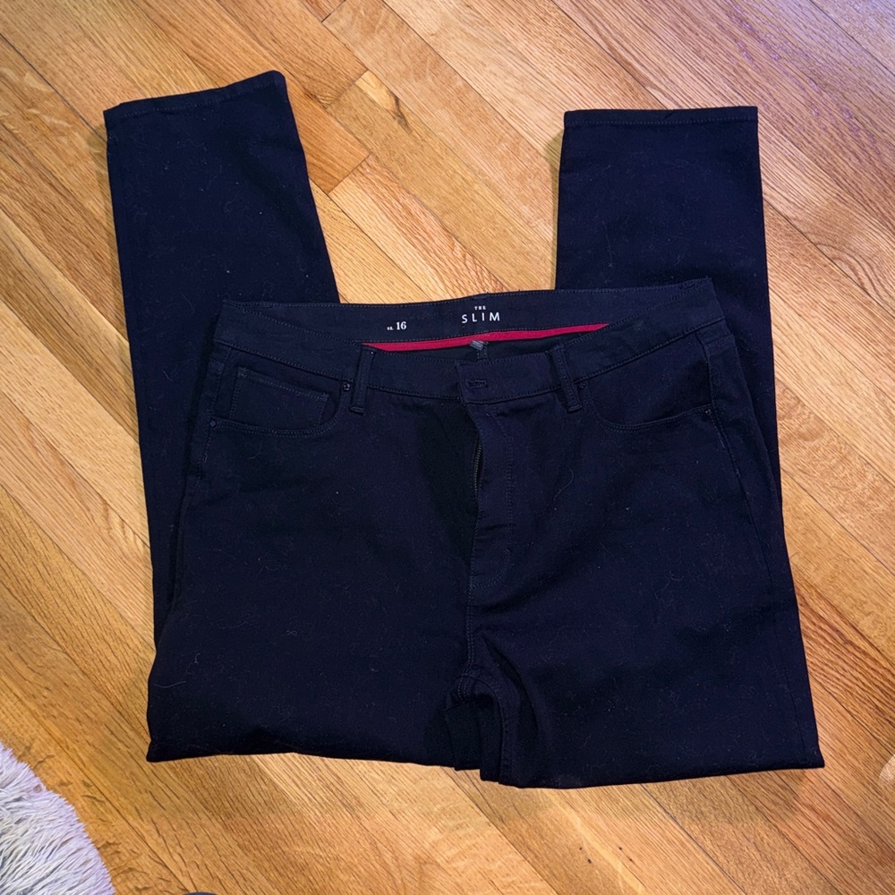 White House Black Market “The Slim” NWOT